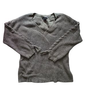 American Eagle Outfitters Sweater Size M